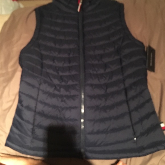New Tommy Hilfiger vest size size s - Picture 2 of 5